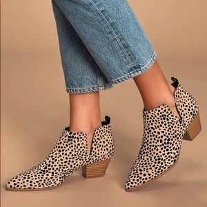 NWT Lulus Tan & Black Cheetah Print Ankle Booties